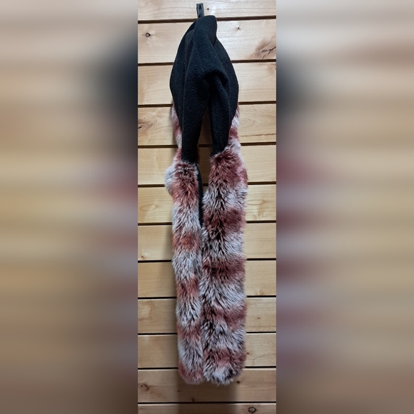 Faux Fur Hooded Scarf - Multicolor - Picture 5 of 6